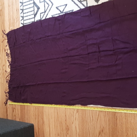 Scarf - Picture 5 of 7